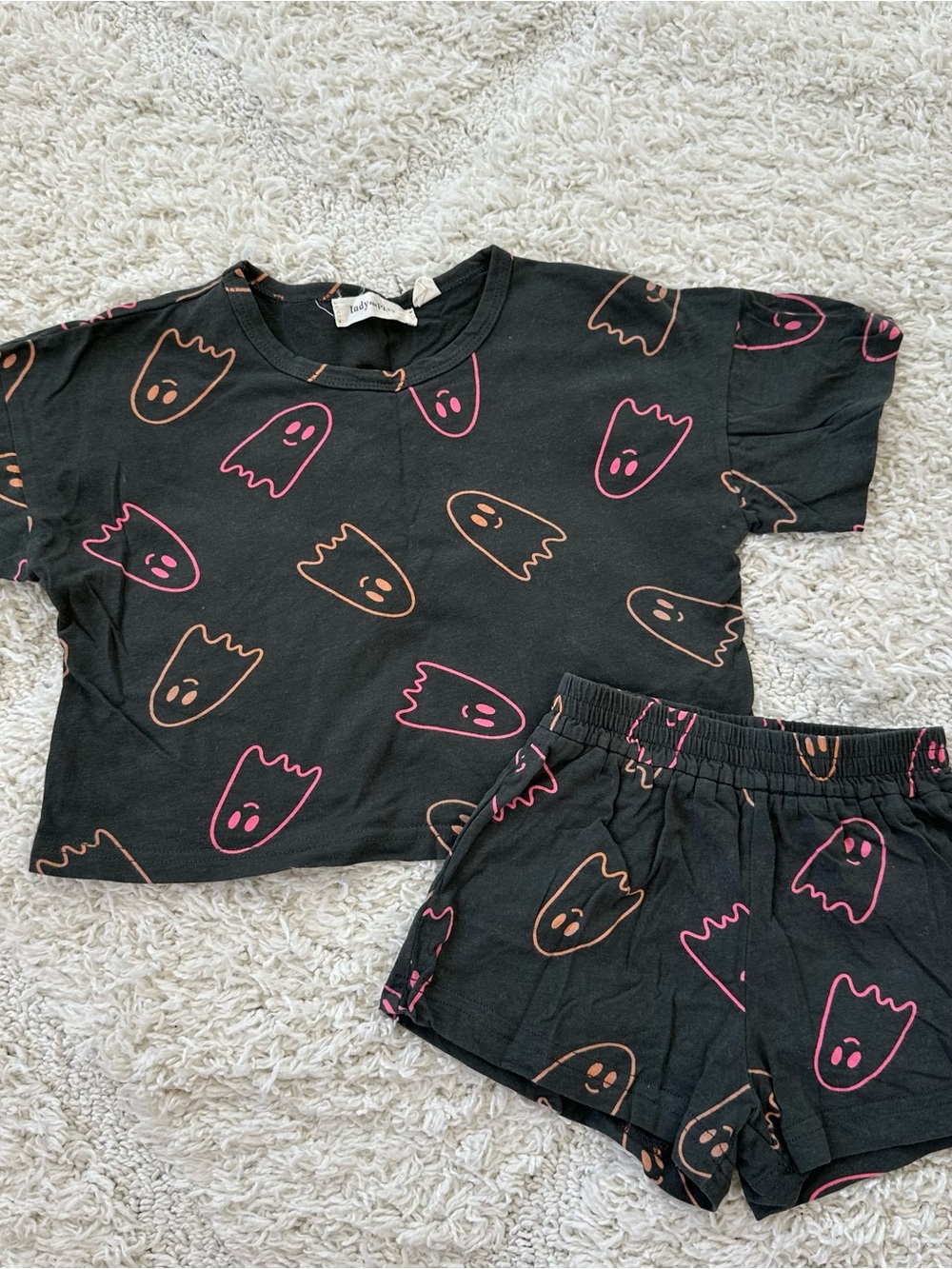 Indy & Pippa Vintage Black Ghostie Daydreamer
